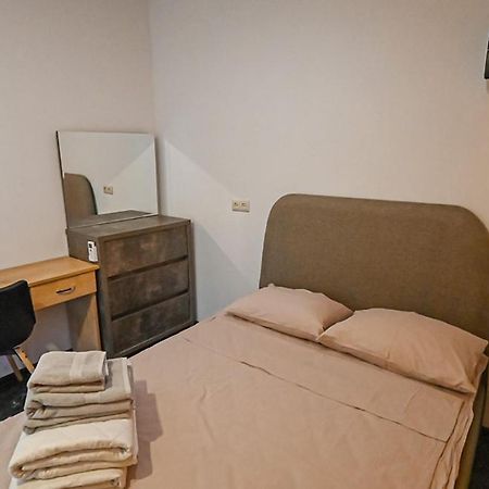 4 Bedroom Apartment On Liberty Square Тбилиси Екстериор снимка